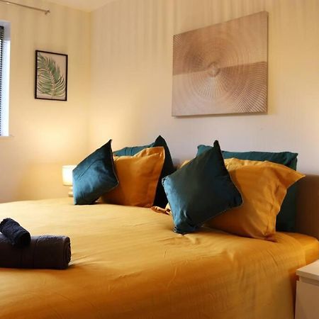 Cosy 3 Bedroom 2 Bathroom House With Parking Sheldon  Exterior foto