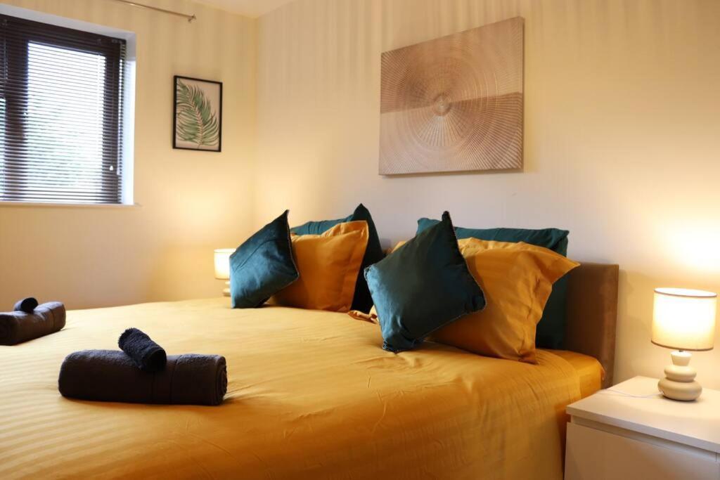 Cosy 3 Bedroom 2 Bathroom House With Parking Sheldon  Exterior foto