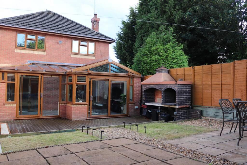 Cosy 3 Bedroom 2 Bathroom House With Parking Sheldon  Exterior foto